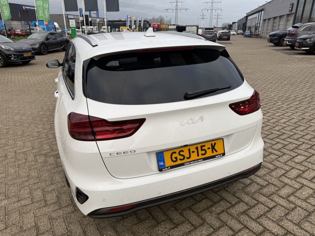51112299-4.jpg